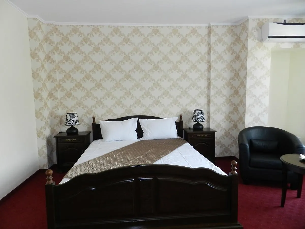 Hotel Marinii Бухарест 3*,